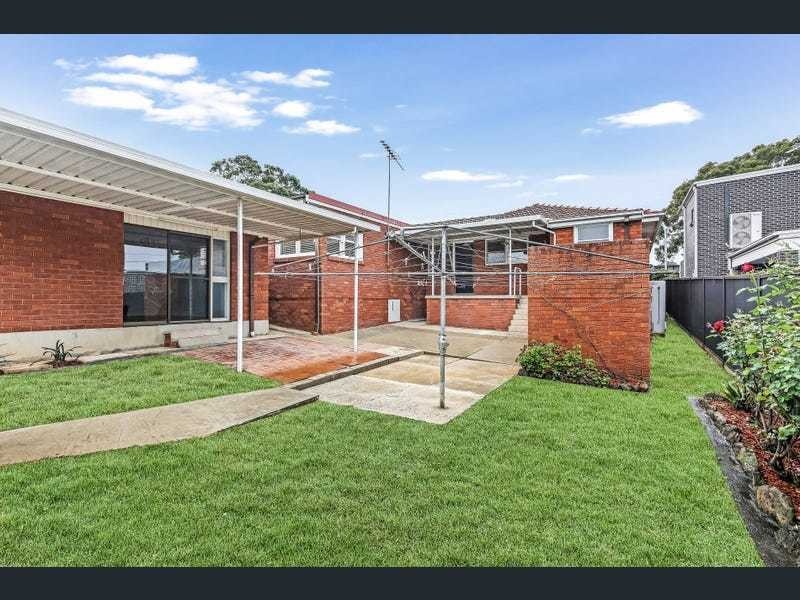 3 Universal Avenue, Georges Hall NSW 2198