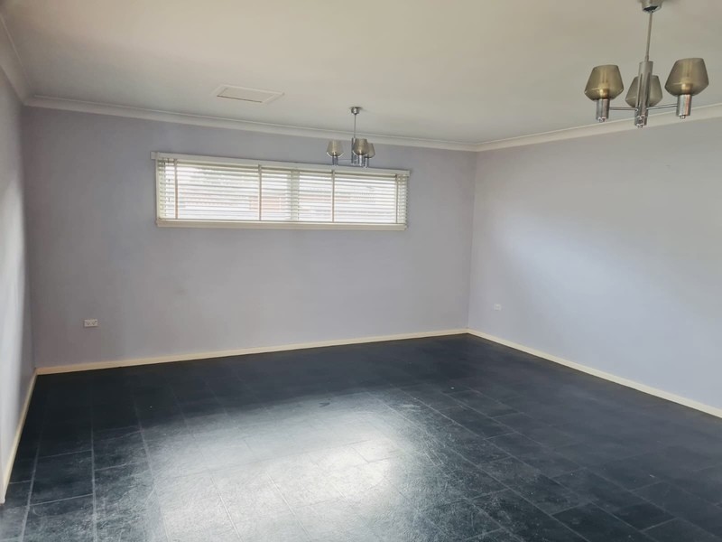 3 Universal Avenue, Georges Hall NSW 2198