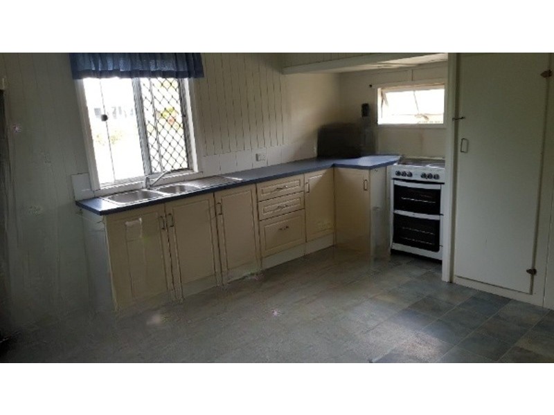 120 Elliott Heads Road, Avenell Heights QLD 4670