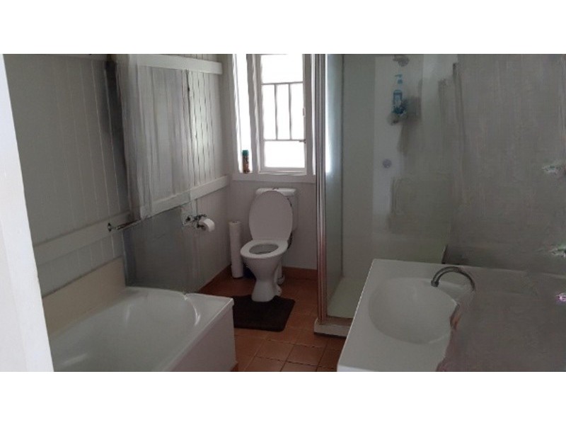 120 Elliott Heads Road, Avenell Heights QLD 4670