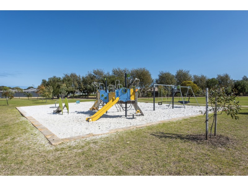 49 Lennox drive, Secret Harbour WA 6173