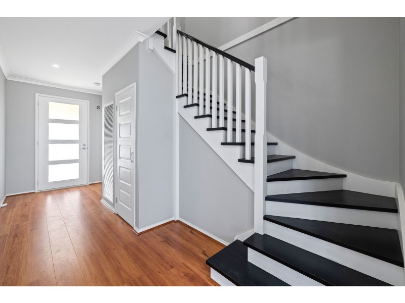 39 BURSA DR, Wyndham Vale VIC 3024