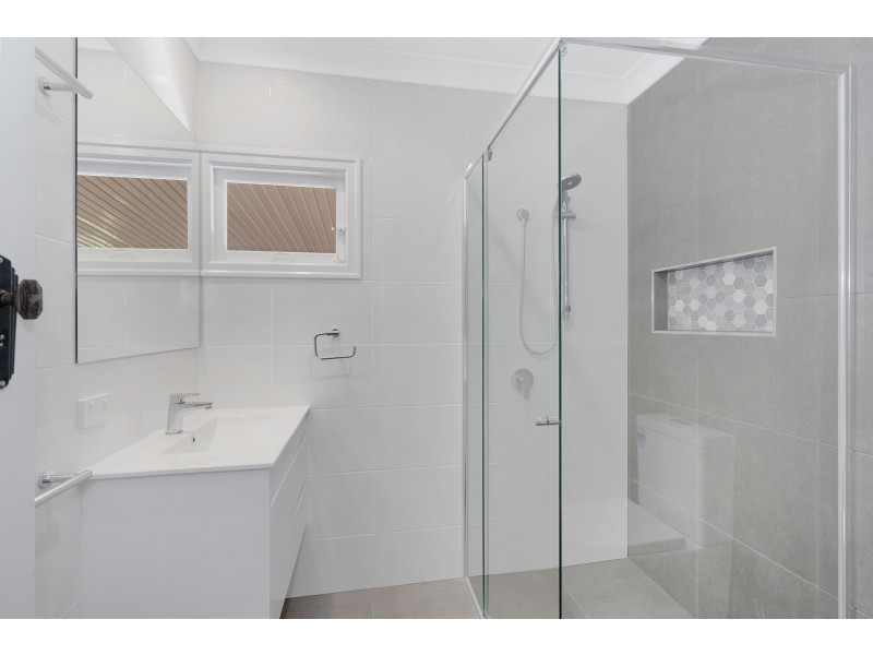 3 Pansy Street, Wynnum QLD 4178