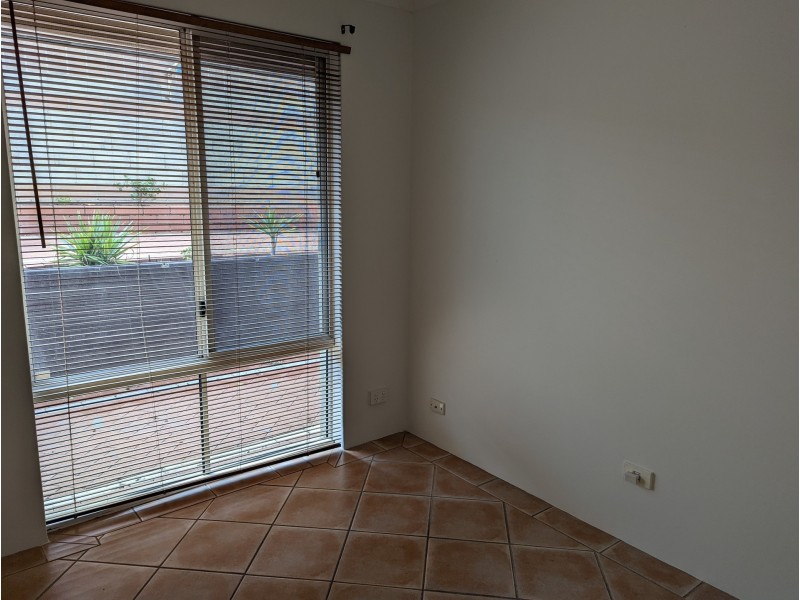 12 Nolin Court, Success WA 6164