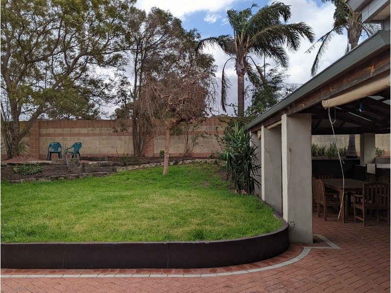 12 Nolin Court, Success WA 6164