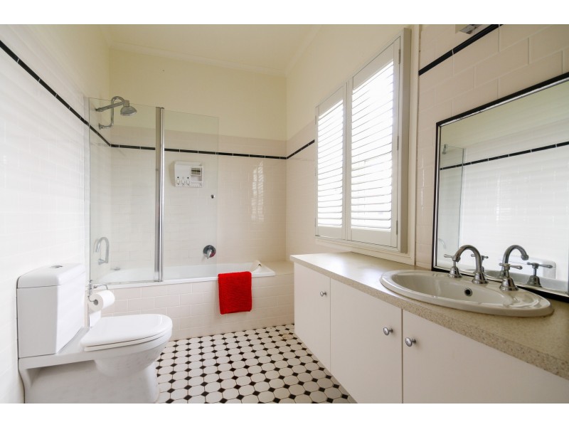 21 Cavell Street, East Toowoomba QLD 4350