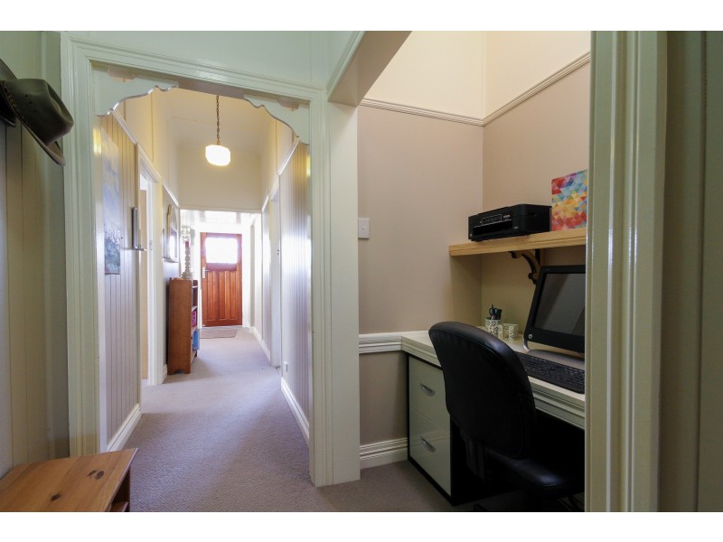 21 Cavell Street, East Toowoomba QLD 4350