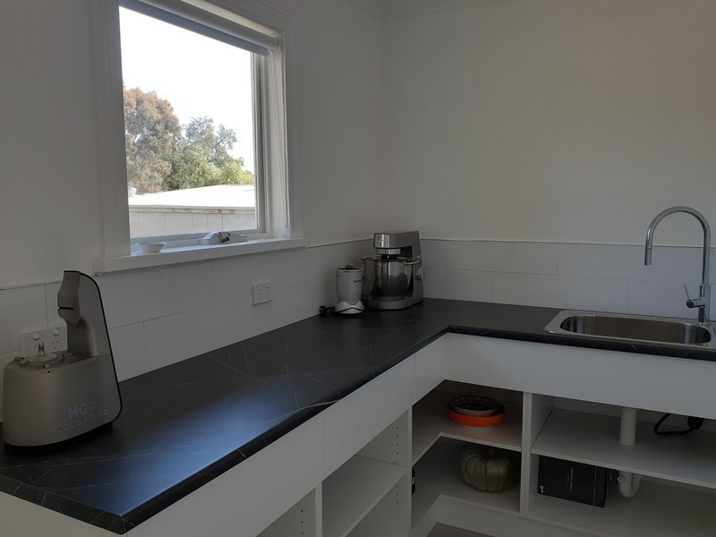 8 Bull  Street, Castlemaine VIC 3450