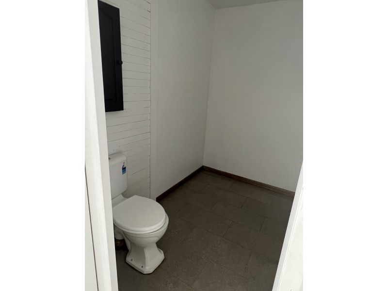 2/8 Bradbury Avenue, Campbelltown NSW 2560