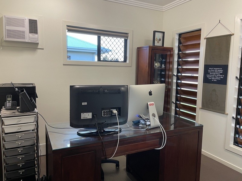 16 Mariala Court, Bushland Beach QLD 4818