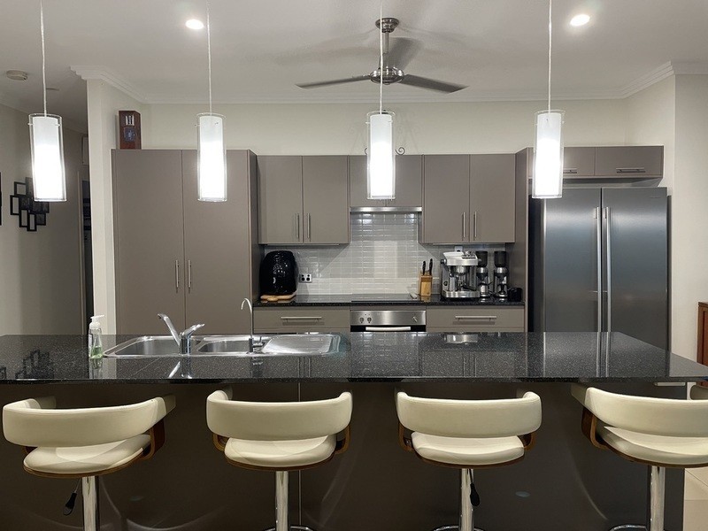 16 Mariala Court, Bushland Beach QLD 4818