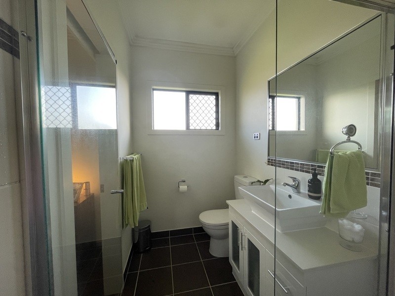 16 Mariala Court, Bushland Beach QLD 4818