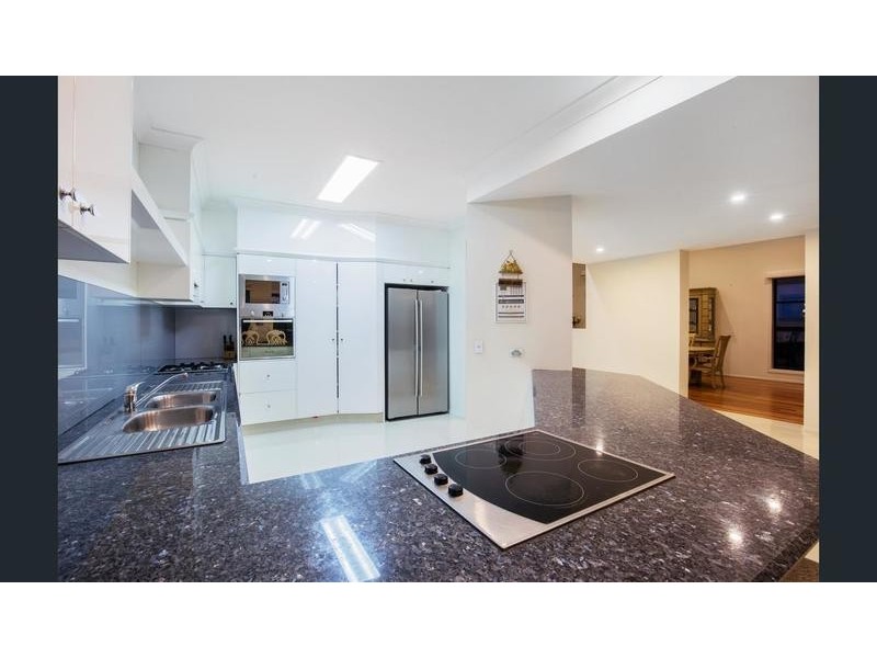 23 Tranquility Cct, Helensvale QLD 4212