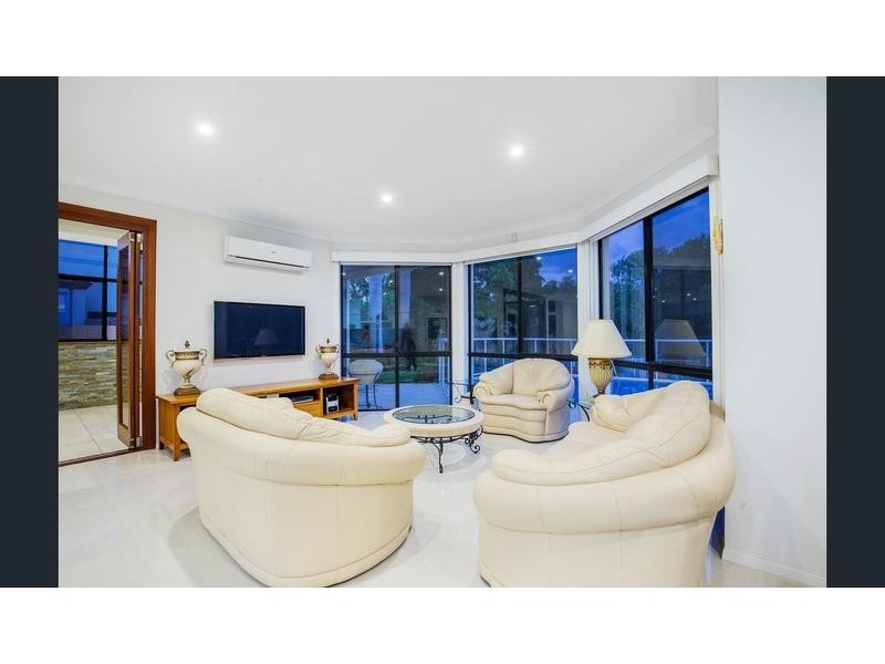 23 Tranquility Cct, Helensvale QLD 4212