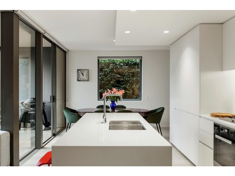 1/3 Evergreen Mews, Armadale VIC 3143