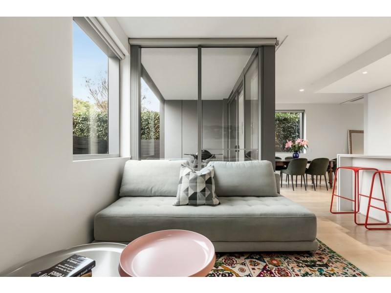 1/3 Evergreen Mews, Armadale VIC 3143