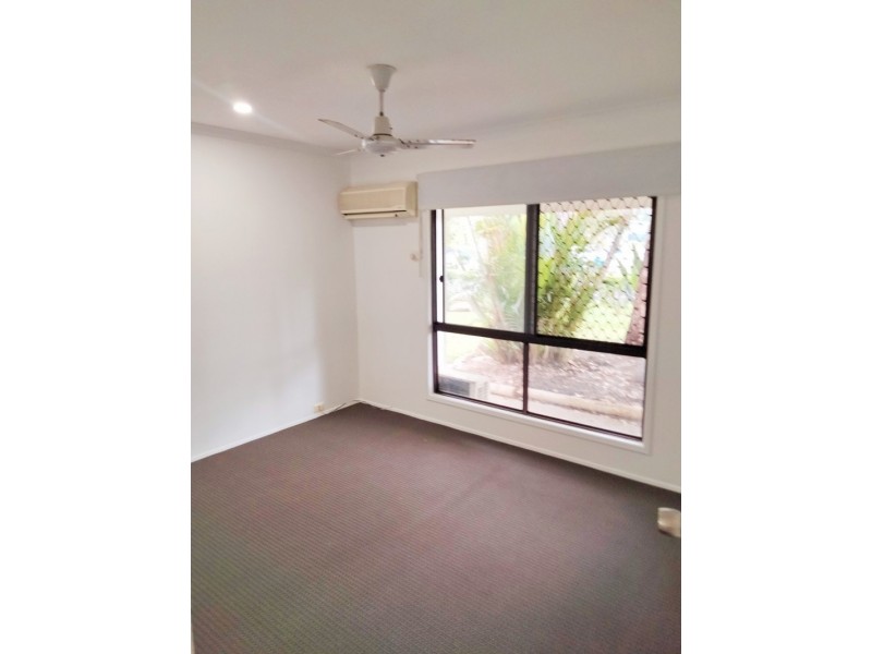 15 Wandilla Cres, Loganholme QLD 4129
