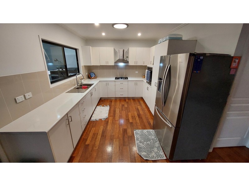 10 Damien Street, Mareeba QLD 4880