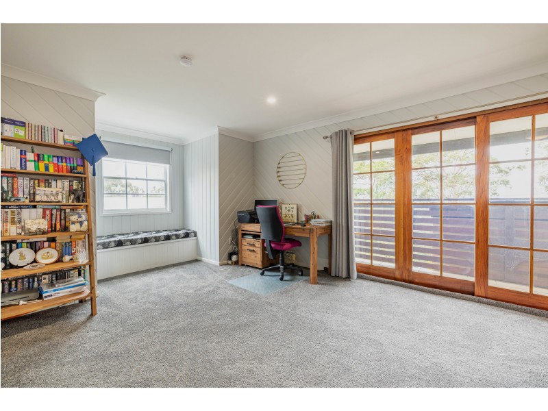 171 Simpsons Road, Elanora QLD 4221