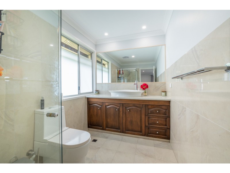 171 Simpsons Road, Elanora QLD 4221