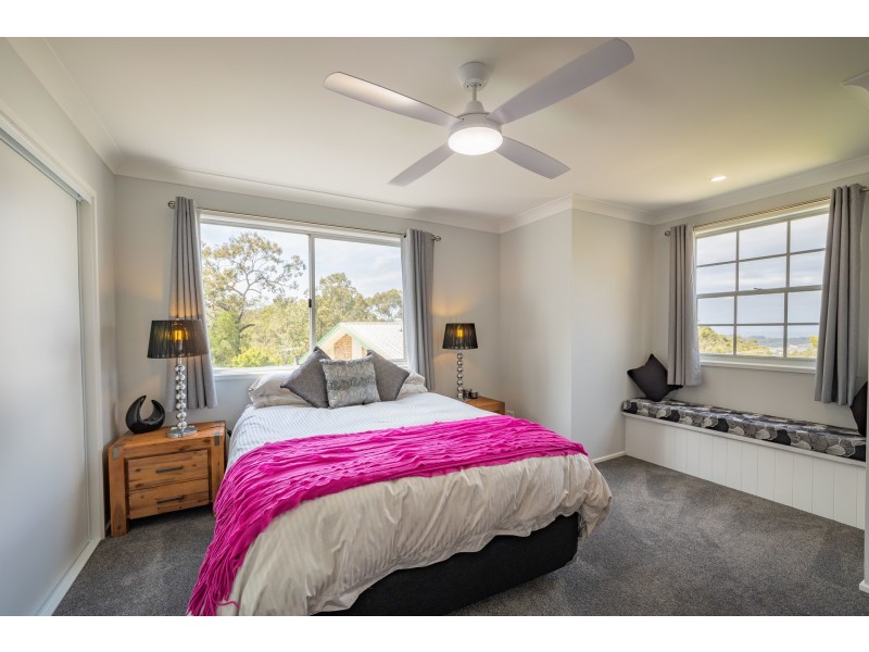 171 Simpsons Road, Elanora QLD 4221