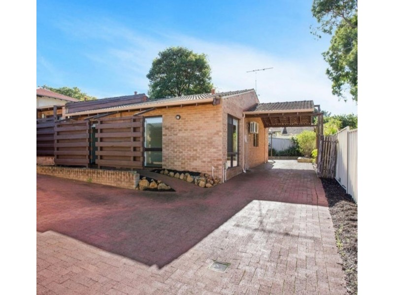 3/6 Lawrence Street, Como WA 6152