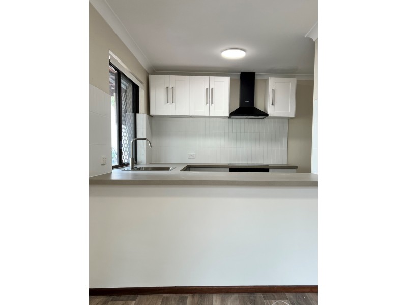 3/6 Lawrence Street, Como WA 6152