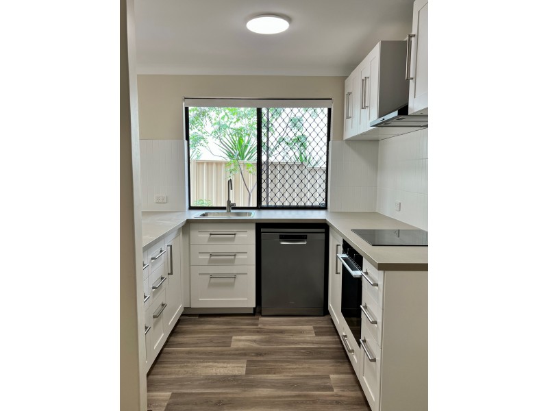 3/6 Lawrence Street, Como WA 6152