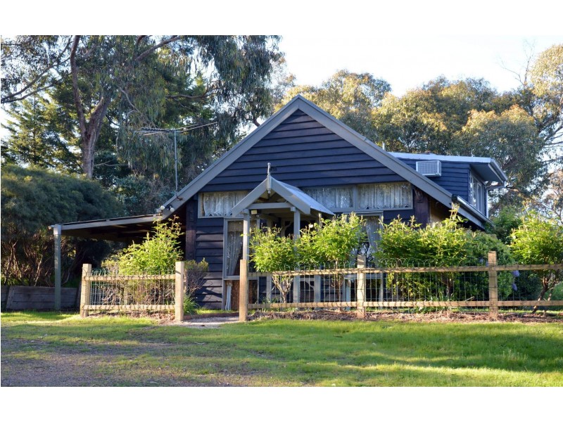 10 Fords Road, Gruyere VIC 3770