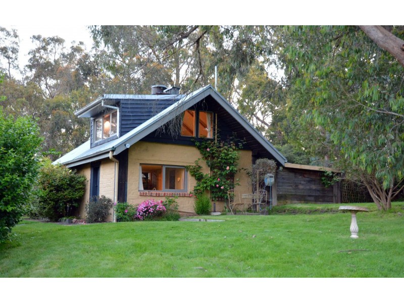 10 Fords Road, Gruyere VIC 3770