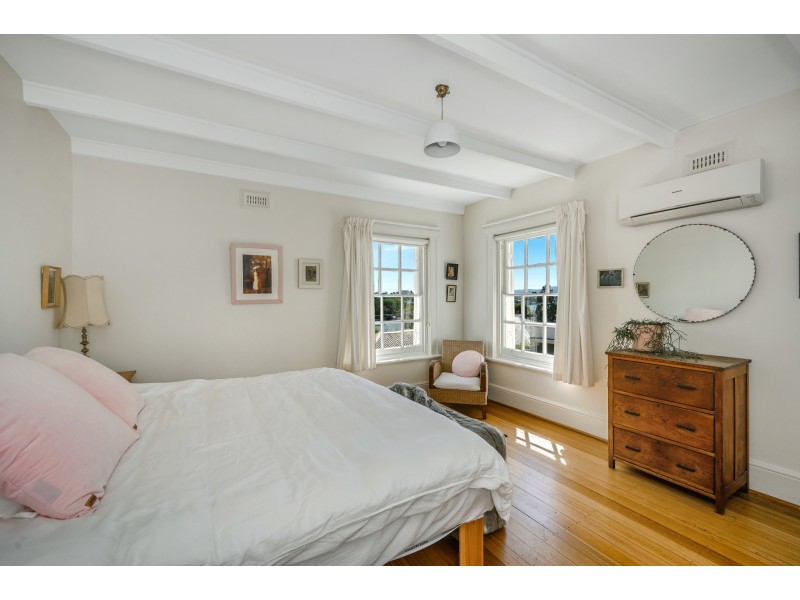3 ILFRACOMBE CRESCENT, Sandy Bay TAS 7005