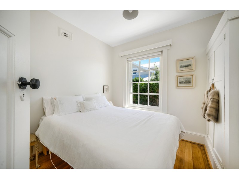 3 ILFRACOMBE CRESCENT, Sandy Bay TAS 7005