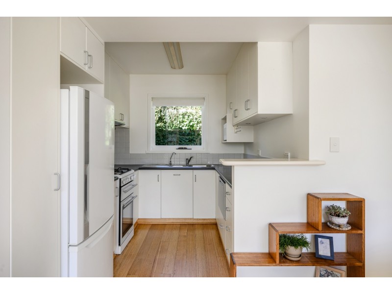 3 ILFRACOMBE CRESCENT, Sandy Bay TAS 7005