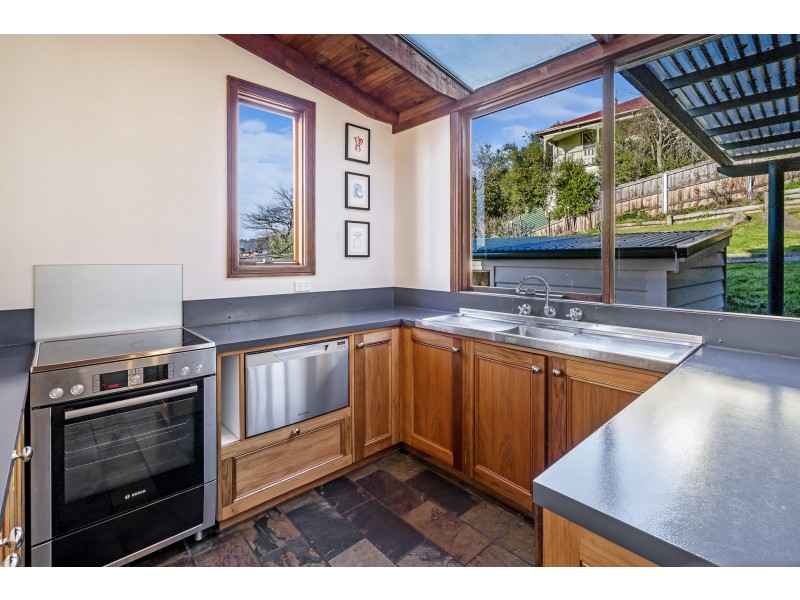 2/18 Stone Street, Launceston TAS 7250