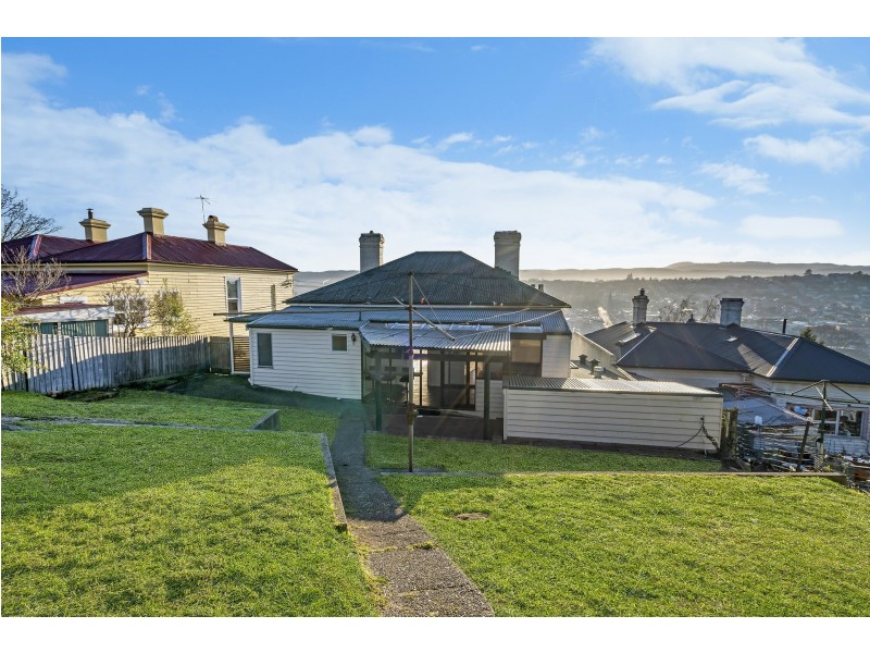 2/18 Stone Street, Launceston TAS 7250