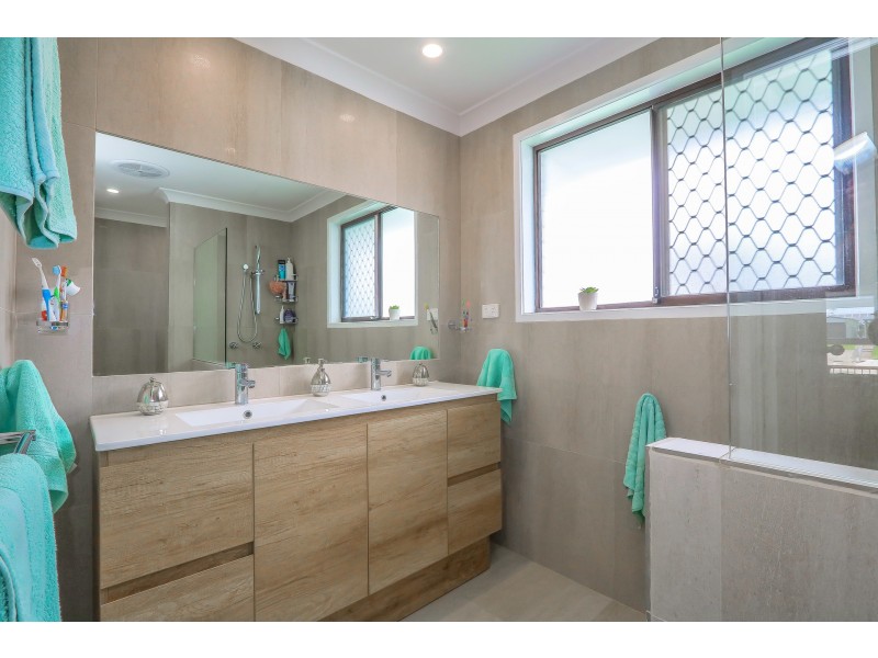 6 Tattler Court, Tweed Heads West NSW 2485