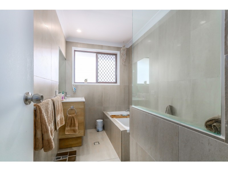 6 Tattler Court, Tweed Heads West NSW 2485