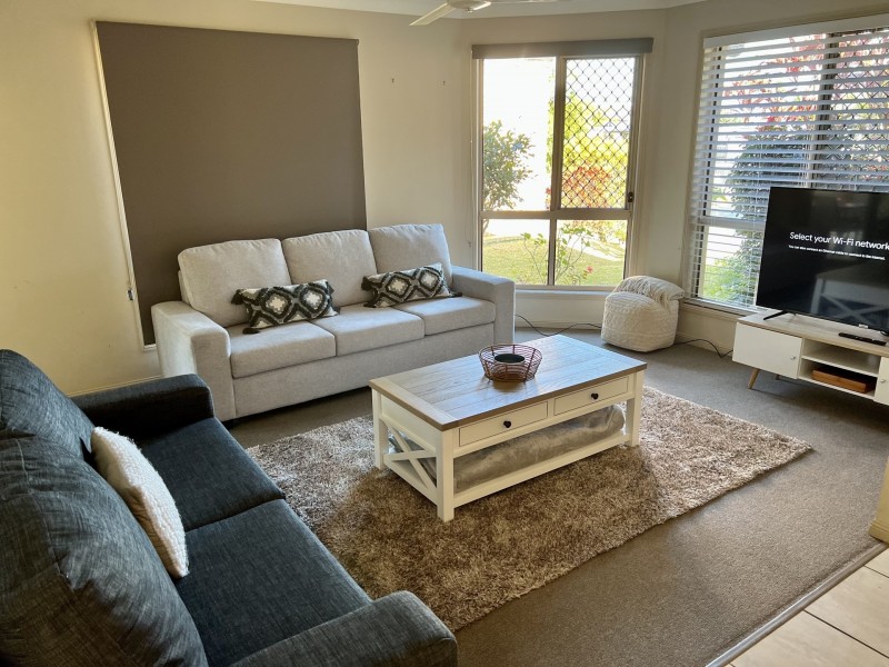 40 Corrimal Place, Sandstone Point QLD 4511