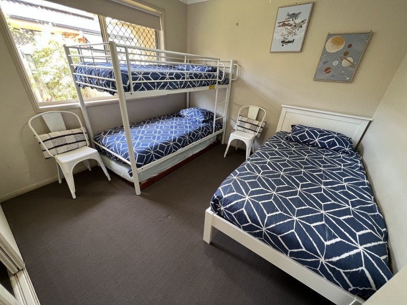 40 Corrimal Place, Sandstone Point QLD 4511