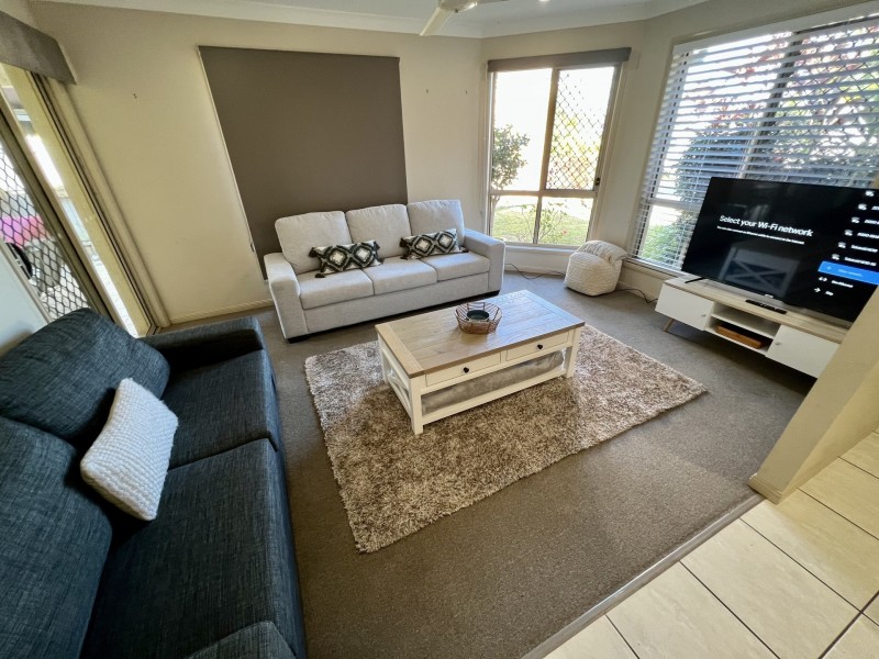 40 Corrimal Place, Sandstone Point QLD 4511