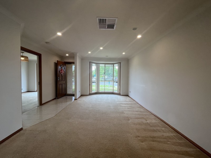 3 Russell Court, Altona Meadows VIC 3028