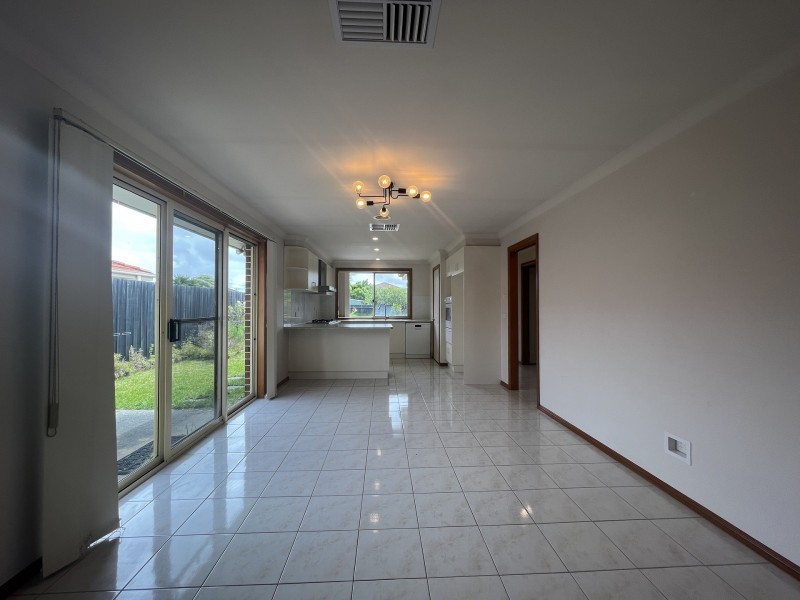 3 Russell Court, Altona Meadows VIC 3028