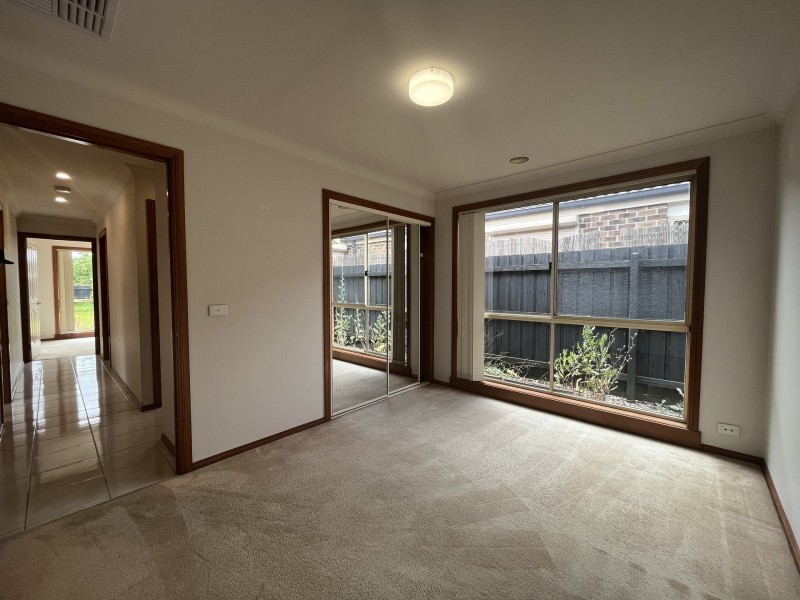 3 Russell Court, Altona Meadows VIC 3028