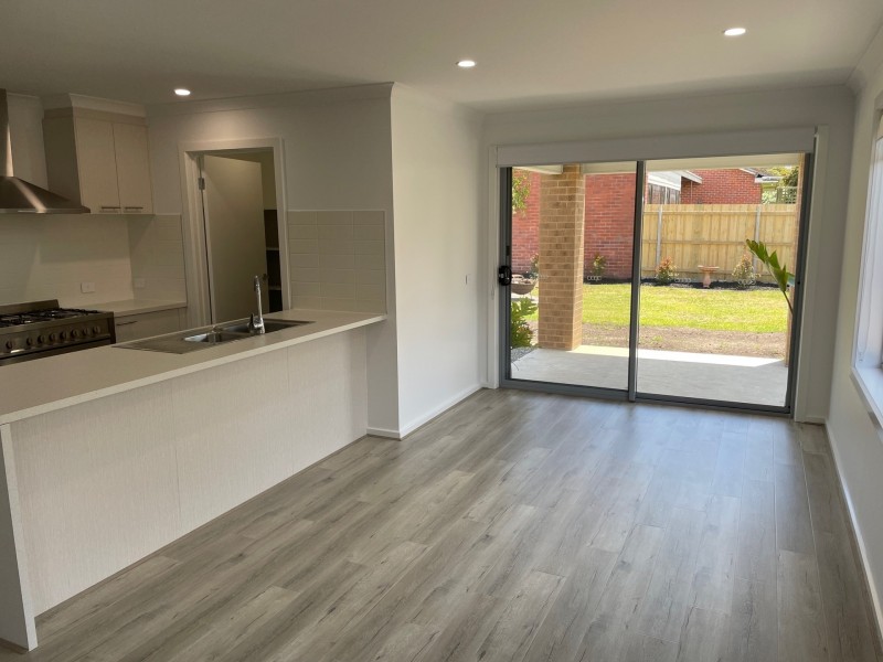 5 White Court, Eagle Point VIC 3878