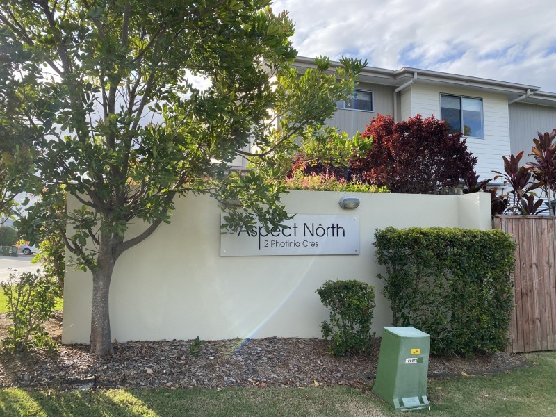 1/2 Photinia Crescent, Mountain Creek QLD 4557