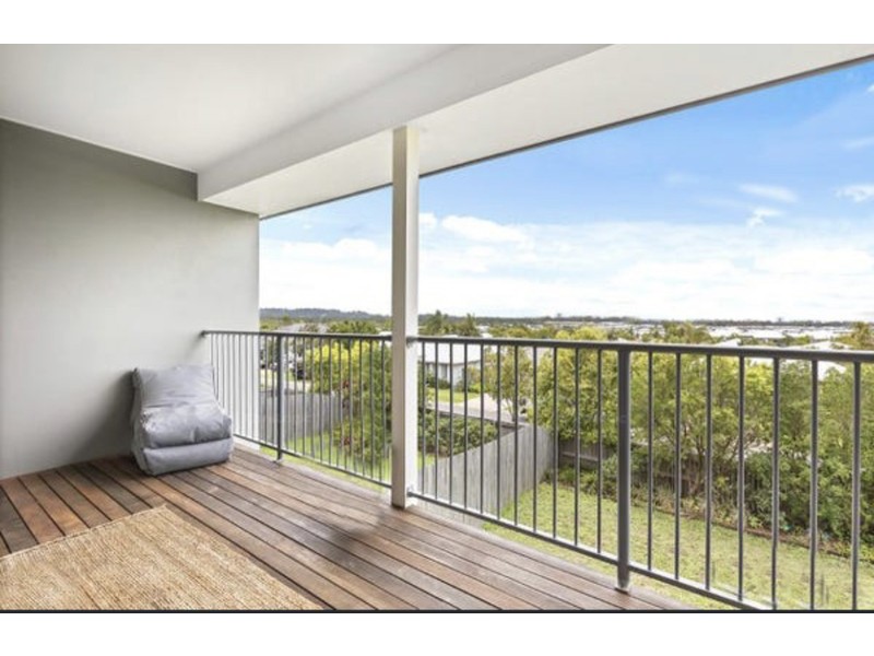 1/2 Photinia Crescent, Mountain Creek QLD 4557