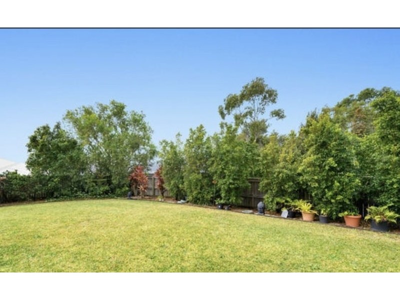 1/2 Photinia Crescent, Mountain Creek QLD 4557