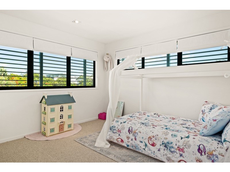 2 Shore Crescent, Bulimba QLD 4171