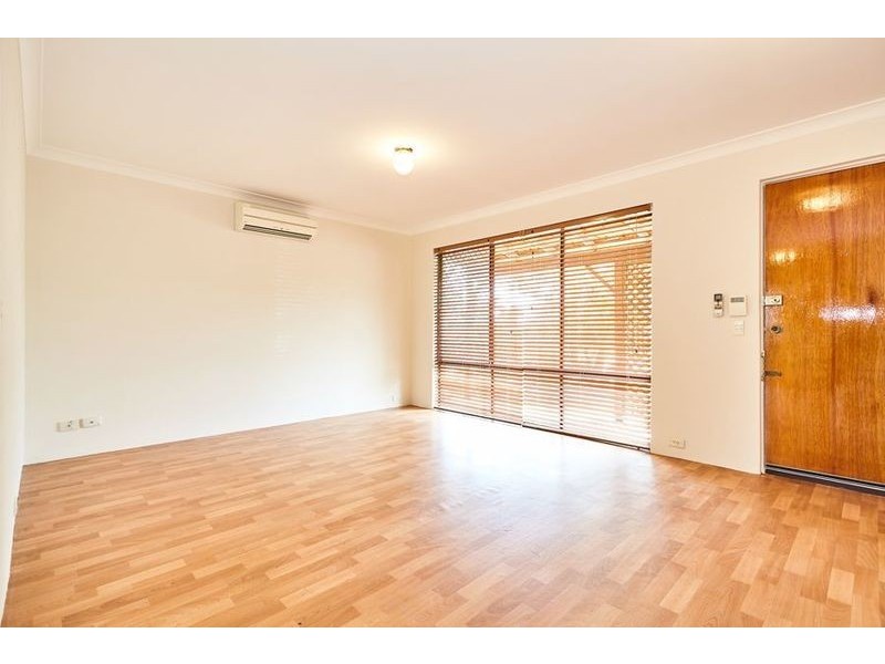 4 Moorhen Drive, Yangebup WA 6164