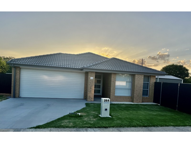 264 Henry Street, Deniliquin NSW 2710